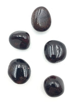 Garnet (1) Tumbled Stone
