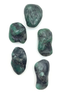 Emerald (Green Beryl) (1) Tumbled Stone