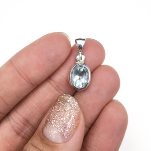 Aquamarine Ice Blue Gem Faceted Oval Crystal Natural Gemstone Sterling Silver Pendant